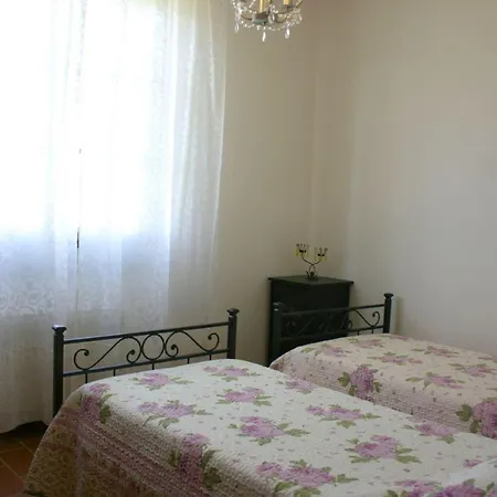 Fratticciola Sleeps 6 Pool Air Con Wifi Apartment *